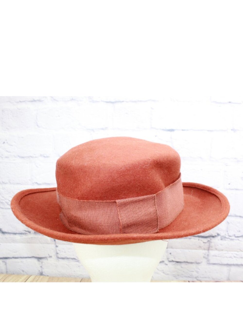 Vintage United Colors Of Benetton Wool Burnt Orange Italy Made Classic Hat